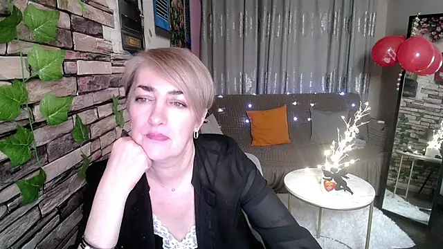 Hot Girl87 online show from 02.14.25