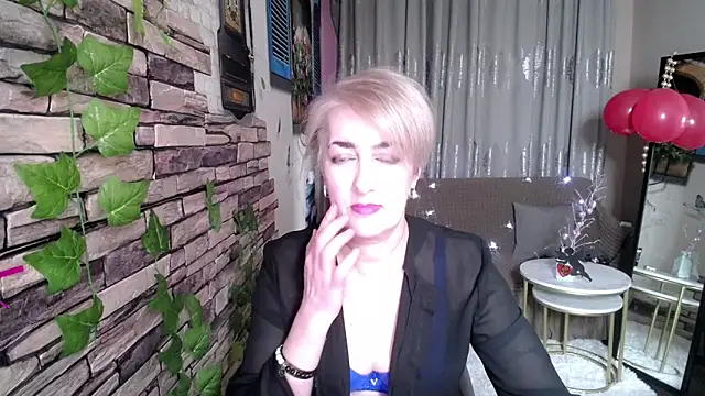 Hot Girl87 online show from 02.18.25