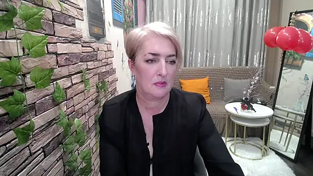 Hot Girl87 online show from 02.19.25