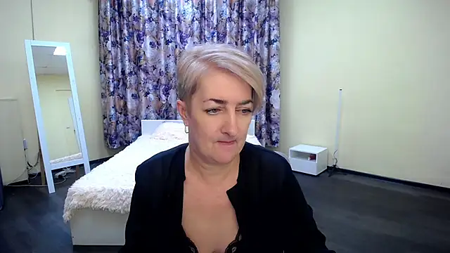 Hot Girl87 online show from 03.13.25