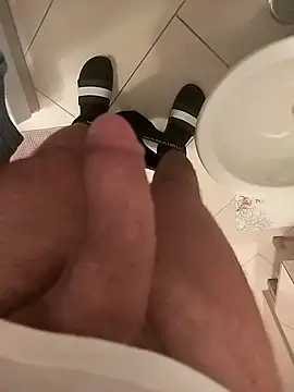 Snapshot of ptrz990 chatting on 09.09.25 ptrz990 online show from 09.09.25