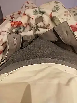 Snapshot of ptrz990 chatting on 10.29.25 ptrz990 online show from 10.29.25