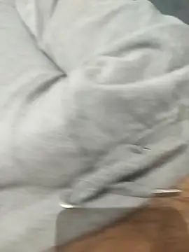 Snapshot of ptrz990 chatting on 11.08.25 ptrz990 online show from 11.08.25