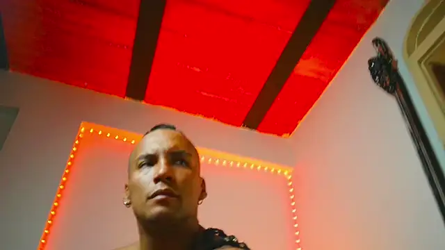 Leonnardo Jaramillo online show from 12.05.24