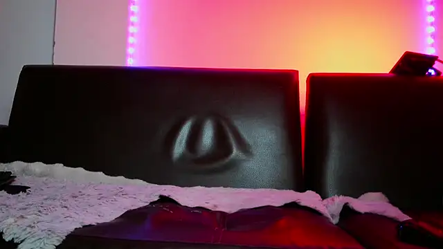 Leonnardo Jaramillo online show from 01.11.25