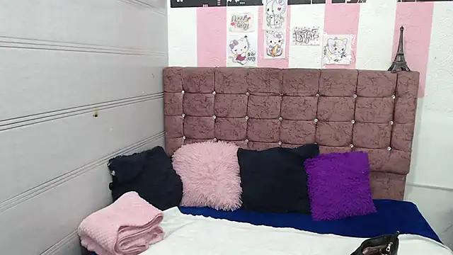 Snapshot of sara_caplerx chatting on 10.06.25 sara caplerx online show from 10.06.25