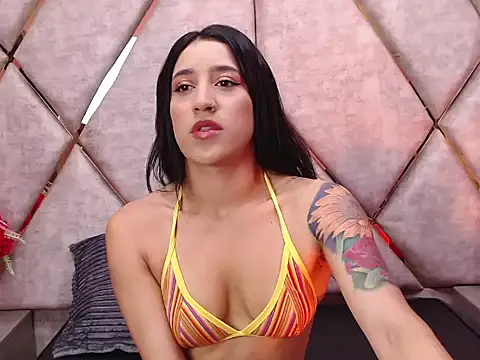 Snapshot of Eimy_Sexy_ chatting on 02.03.25 Eimy Sexy online show from 02.03.25