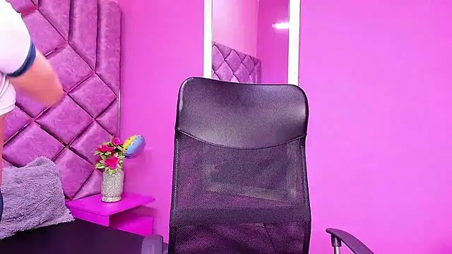 Snapshot of Eimy_Sexy_ chatting on 03.14.25 Eimy Sexy online show from 03.14.25