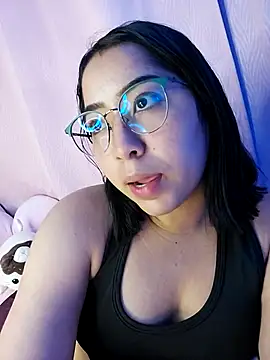 Snapshot of anni_ross chatting on 01.16.26 anni ross online show from 01.16.26