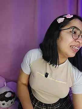 Snapshot of anni_ross chatting on 02.18.26 anni ross online show from 02.18.26