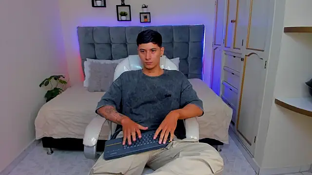 Damian23   online show from 03.16.25