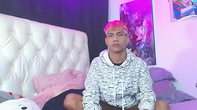 Sexys Boys Hot1 online show from 02.12.25