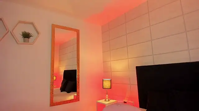 Christine Laam online show from 11.11.25