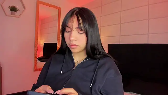 Christine Laam online show from 01.13.26