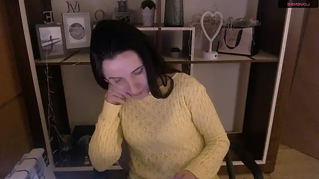 Snapshot of LaimaV_ chatting on 12.09.24 LaimaV online show from 12.09.24