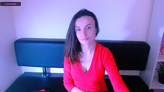 Snapshot of LaimaV_ chatting on 12.12.24 LaimaV online show from 12.12.24