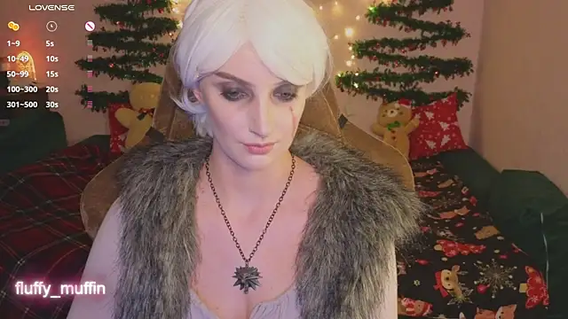 Snapshot of Fluffy_muffin_ chatting on 12.20.24 Fluffy muffin online show from 12.20.24