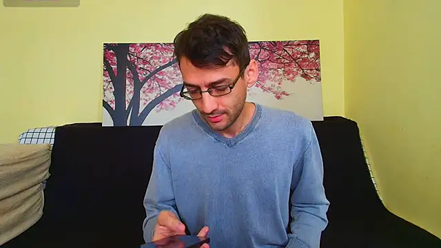 Snapshot of HungEddy chatting on 10.12.25 HungEddy online show from 10.12.25