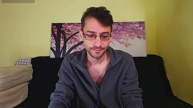 Snapshot of HungEddy chatting on 10.14.25 HungEddy online show from 10.14.25