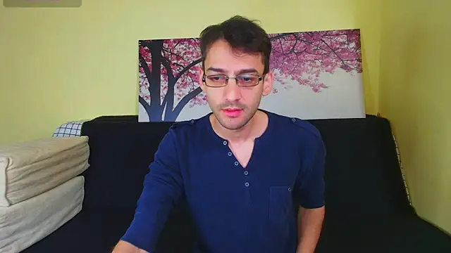 Snapshot of HungEddy chatting on 10.21.25 HungEddy online show from 10.21.25