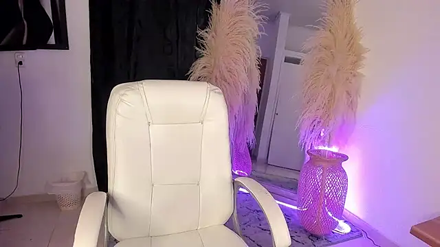 ALANAH KITTY online show from 09.10.25