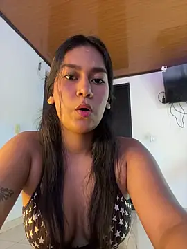 ALANAH KITTY online show from 10.18.25