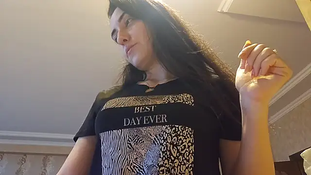 AlejandraDelaney online show from 11.04.25