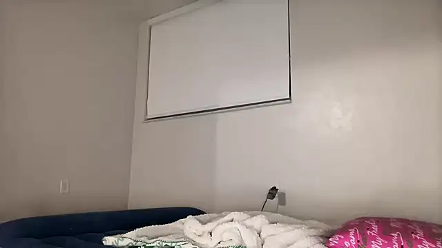 Snapshot of miamiworld chatting on 02.25.26 miamiworld online show from 02.25.26