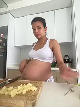 adop me   online show from 12.06.24