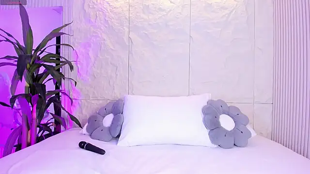 AnahinClar online show from 04.04.26