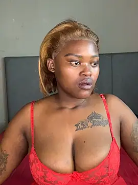 Snapshot of ThickPearlx23 chatting on 07.20.26 ThickPearlx23 online show from 07.20.26