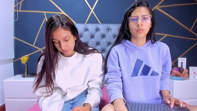 Snapshot of Luci_And_Sofi chatting on 02.04.25 Luci And Sofi online show from 02.04.25