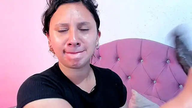 Snapshot of Mila_nixon02 chatting on 12.08.24 Mila nixon02 online show from 12.08.24