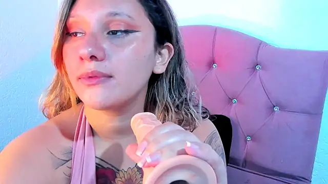 Snapshot of Mila_nixon02 chatting on 03.03.25 Mila nixon02 online show from 03.03.25