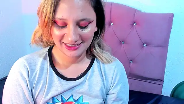 Snapshot of Mila_nixon02 chatting on 03.04.25 Mila nixon02 online show from 03.04.25