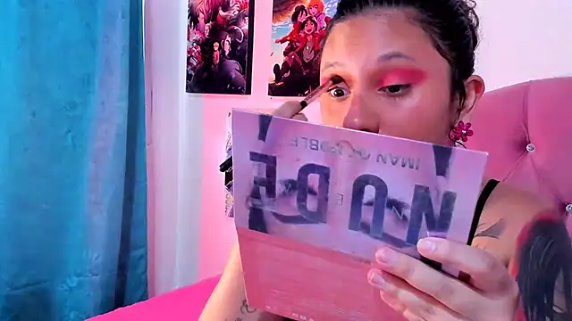 Snapshot of Mila_nixon02 chatting on 11.01.25 Mila nixon02 online show from 11.01.25