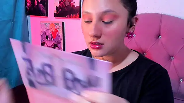 Snapshot of Mila_nixon02 chatting on 11.16.25 Mila nixon02 online show from 11.16.25