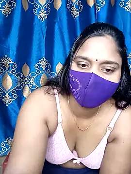 Hot Maleka online show from 03.17.25