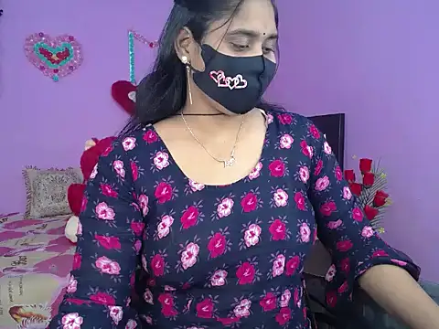 Snapshot of Hot_Maleka chatting on 02.26.26 Hot Maleka online show from 02.26.26