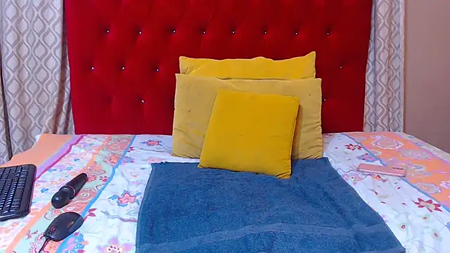 sexychocolatbox10 online show from 10.21.25