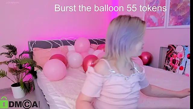 Sara Robinson online show from 10.04.25