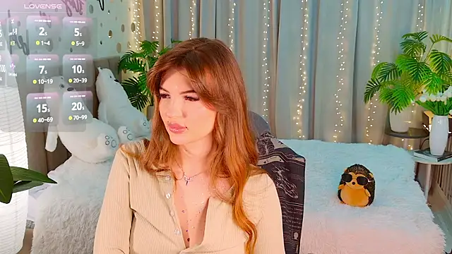 Snapshot of Annaa_Banana chatting on 10.13.25 Annaa Banana online show from 10.13.25