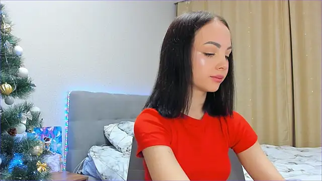 Snapshot of ElisameoW chatting on 12.15.24 ElisameoW online show from 12.15.24