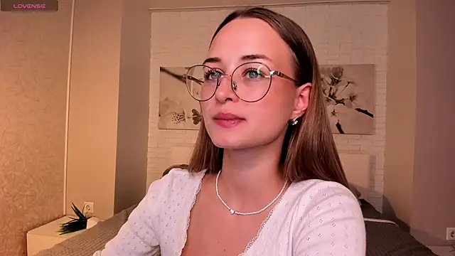 Tiffanyhunt online show from 09.24.25