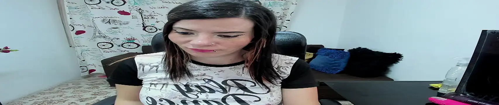 DanaaRey online show from 11.06.25