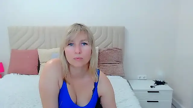 Snapshot of Incredible_Ariela chatting on 06.28.26 Incredible Ariela online show from 06.28.26
