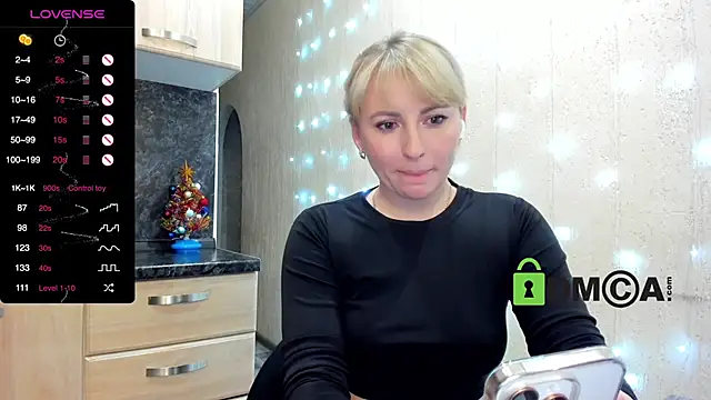 Snapshot of Smoorodinkaa chatting on 12.26.24 Smoorodinkaa online show from 12.26.24