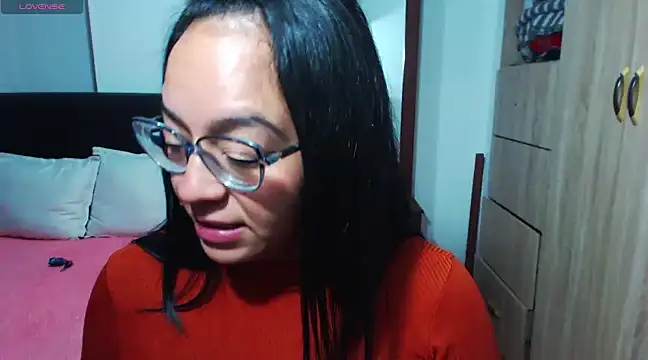 Snapshot of miia-big1boobs_ chatting on 12.27.24 miia-big1boobs online show from 12.27.24