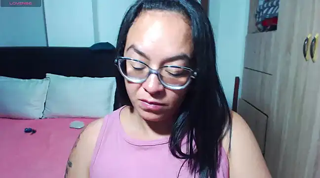 Snapshot of miia-big1boobs_ chatting on 12.27.24 miia-big1boobs online show from 12.27.24