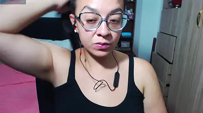 Snapshot of miia-big1boobs_ chatting on 01.03.25 miia-big1boobs online show from 01.03.25